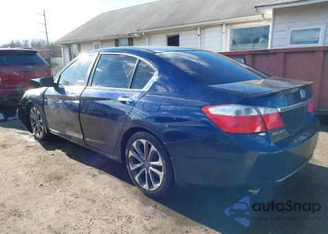 2015 Honda Accord Sport z USA, uszkodzony, nr VIN 1HGCR2F59FA066746